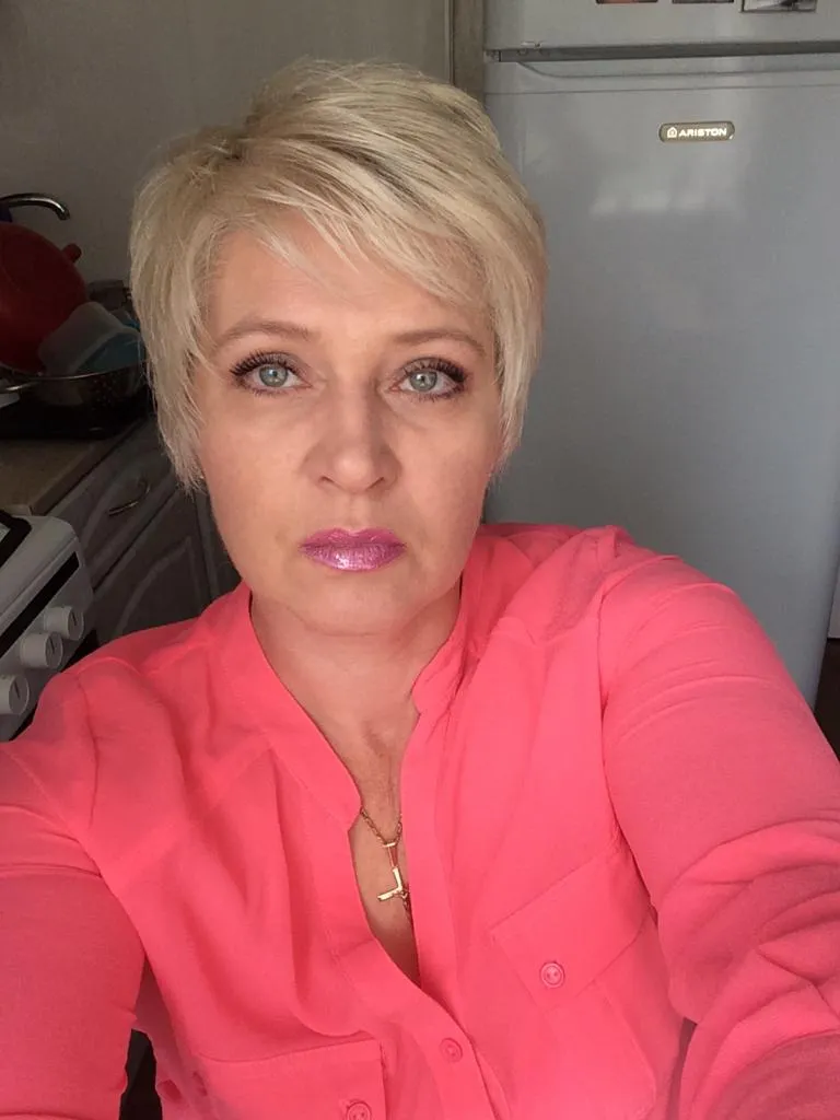 Мед. сестра по массажу Урюпина Ирина Евгеньевна.